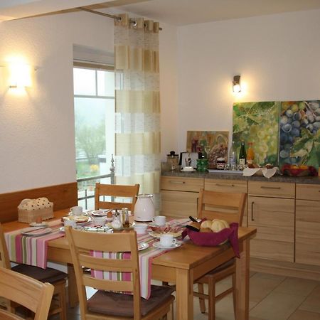 Weingut Goeres Hotel Briedel Eksteriør billede