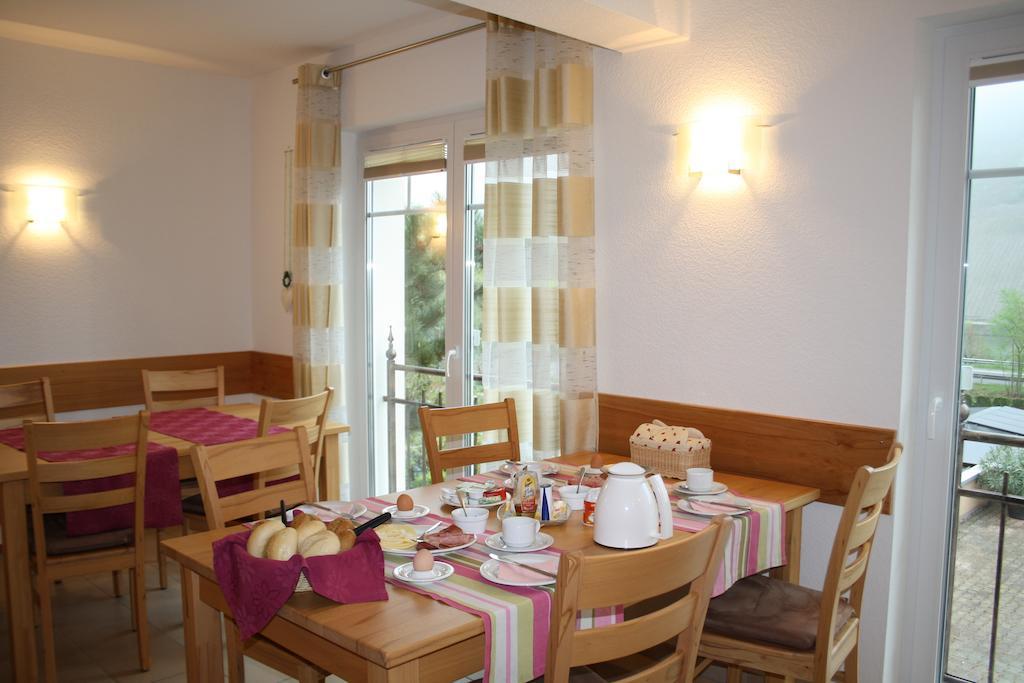 Weingut Goeres Hotel Briedel Eksteriør billede