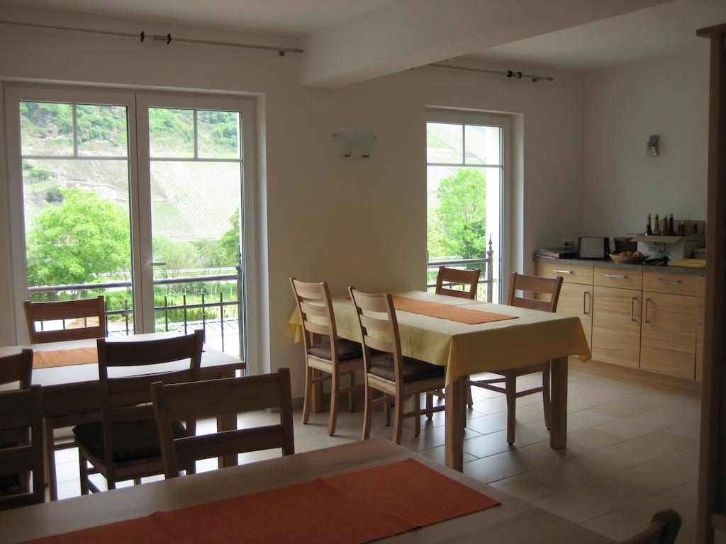Weingut Goeres Hotel Briedel Eksteriør billede